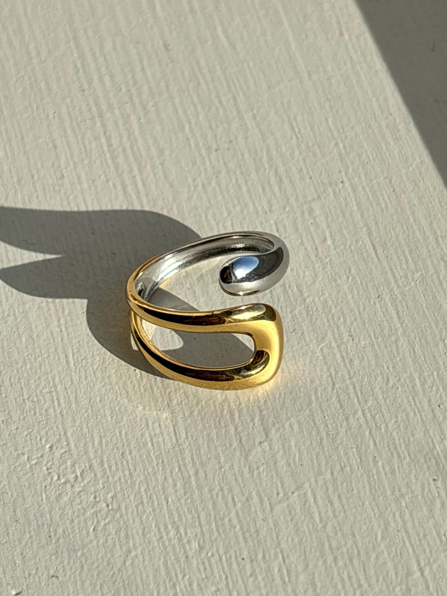 Vivian Ring