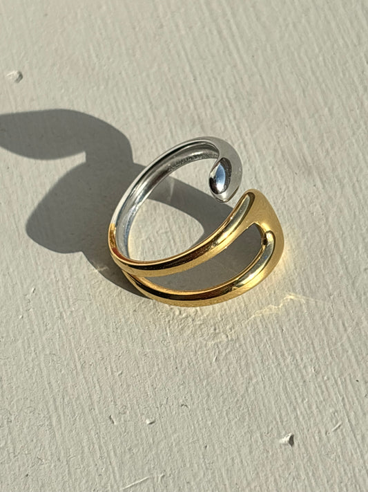 Vivian Ring