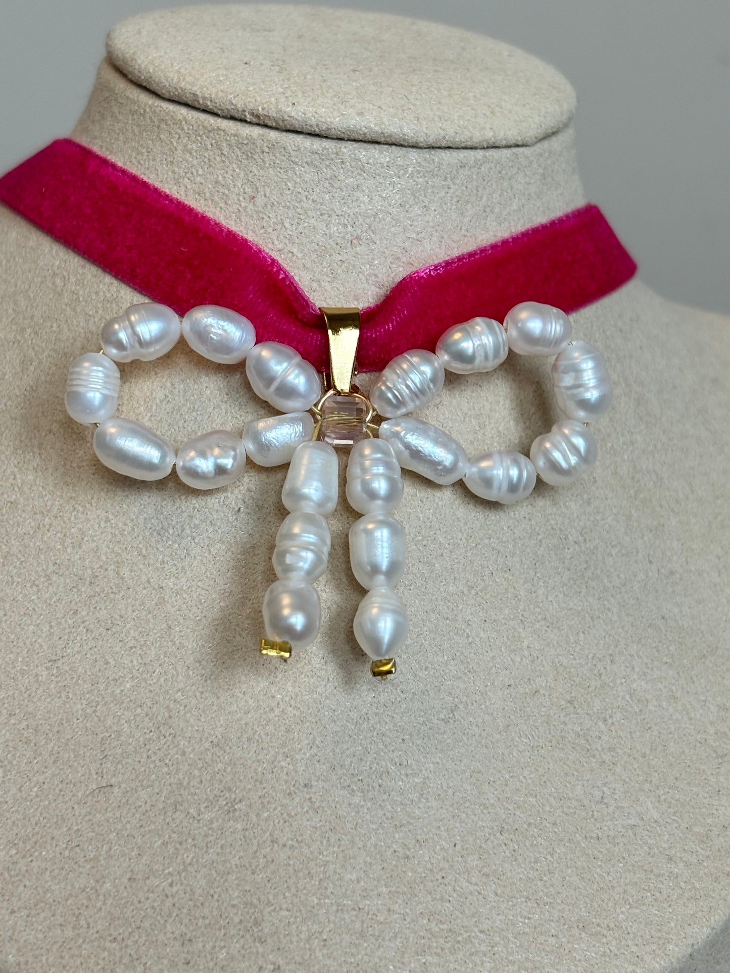 Pearl Bow Chocker